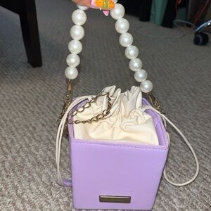 Elegant Lavender Pearl Handle Bag